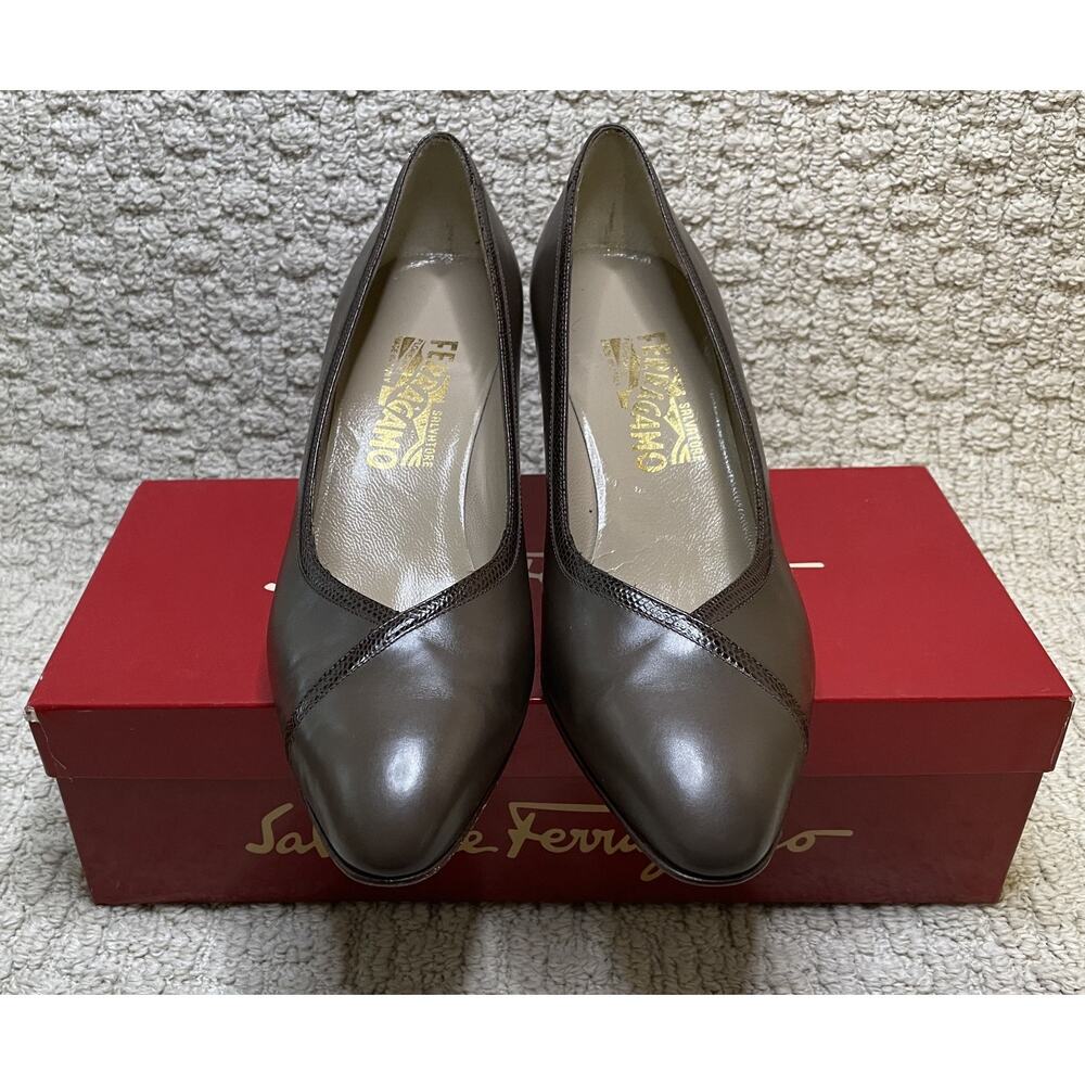 Salvatore Ferragamo Brown Calf Leather Pumps Womens 9B NEW NIB Box